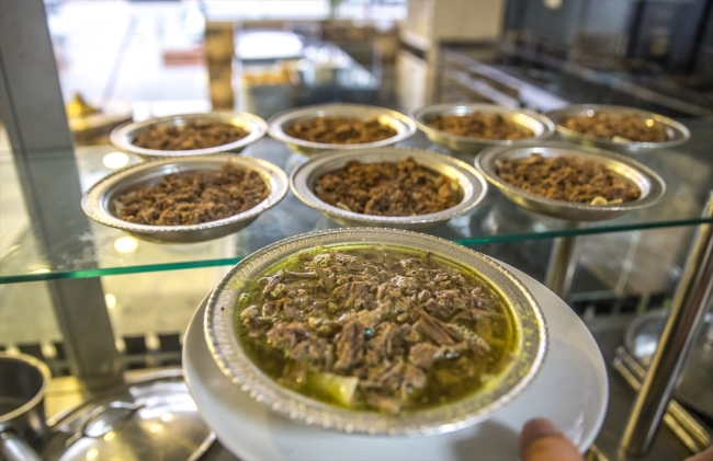 Şanlıurfa'da kahvaltı sofralarını asırlardır 'tirit' süslüyor